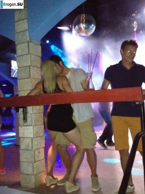 развратные вечеринки на пляже. Эскиз 16