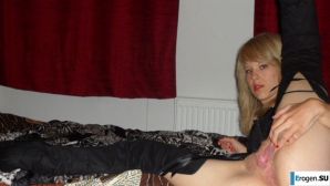 слегка недотраханная блонда. Эскиз 17