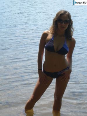 очаровательная девушка с родинкой на попке. Эскиз 11