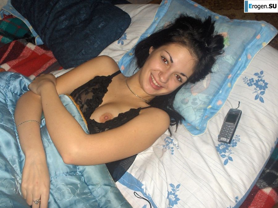 moody striptease without a single smile. Photo 34