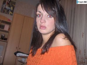 moody striptease without a single smile. Thumb 12