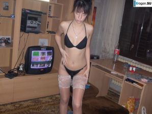 moody striptease without a single smile. Thumb 29