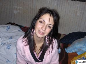 moody striptease without a single smile. Thumb 37