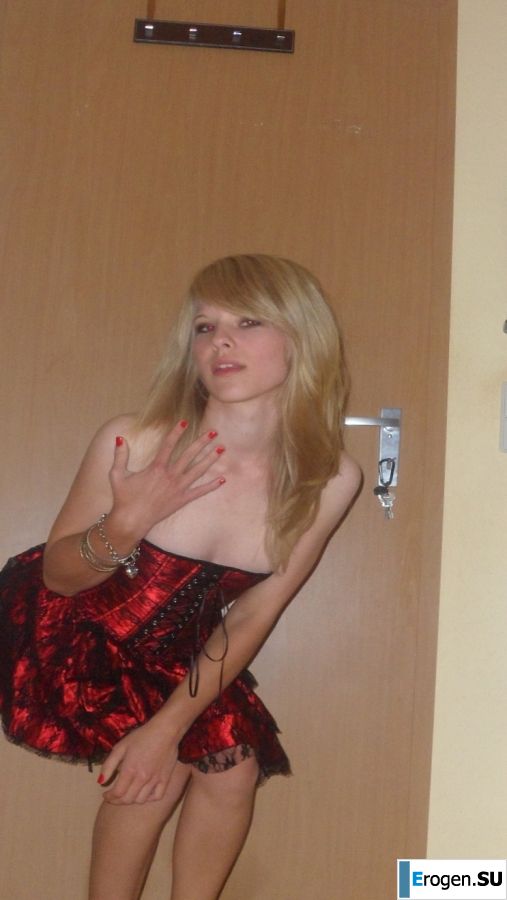 slightly under fucked blonde. Part 2. Photo 45