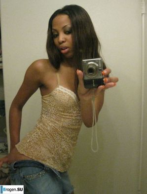 selfie of a naked black woman. Thumb 37