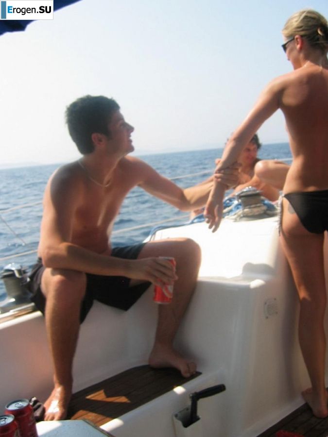 party with heifers on a yacht. Photo 8