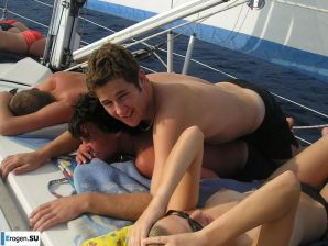 party with heifers on a yacht. Thumb 30