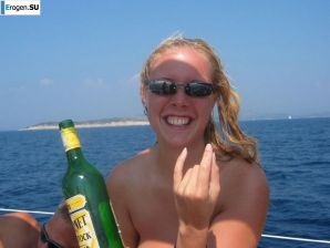 party with heifers on a yacht. Thumb 5