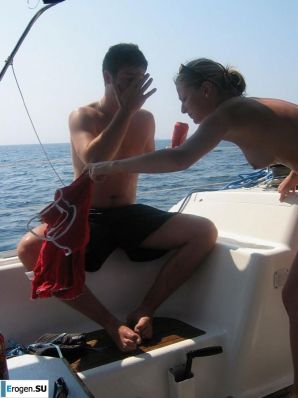 party with heifers on a yacht. Thumb 7