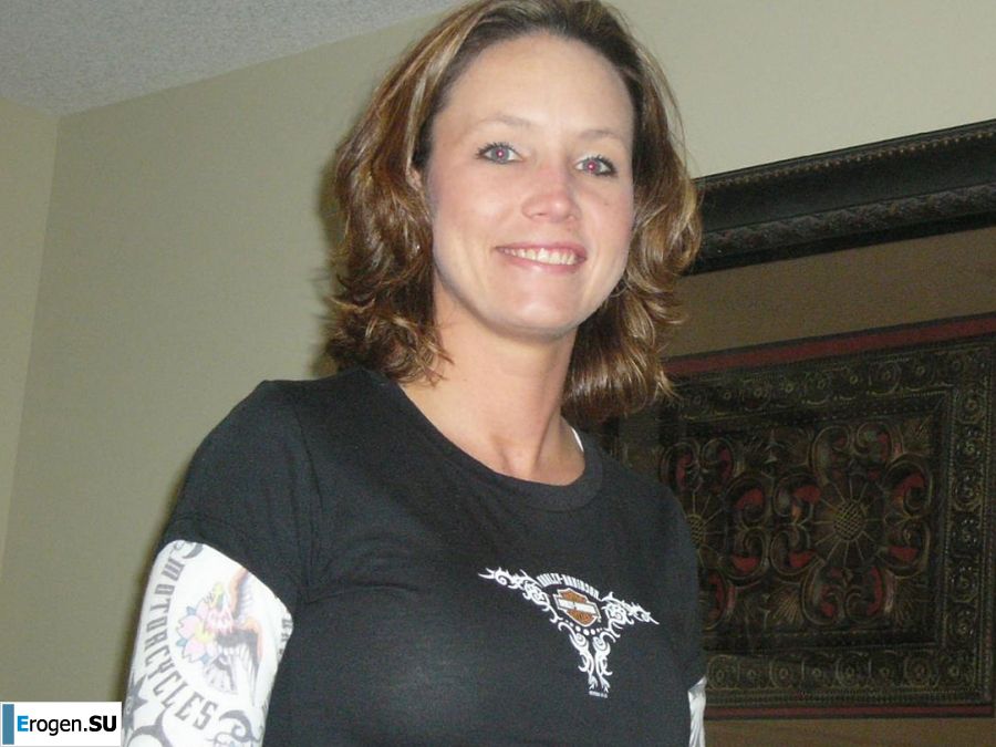 she is ecstatic from role-playing games. Photo 10