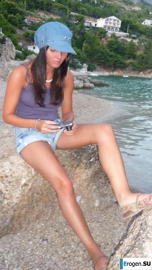 youth on a rocky shore. Photo 13