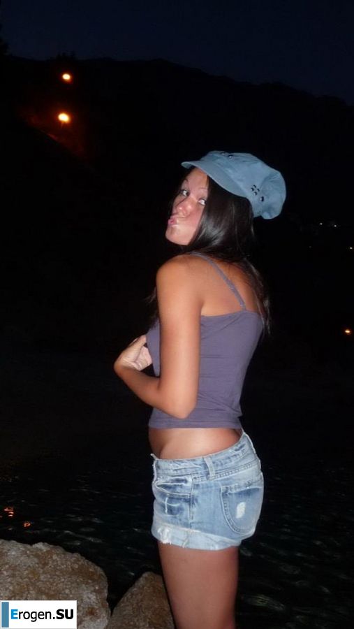 youth on a rocky shore. Photo 17