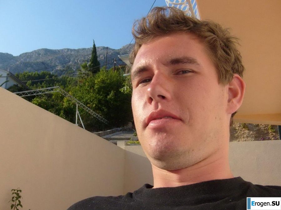 youth on a rocky shore. Photo 27