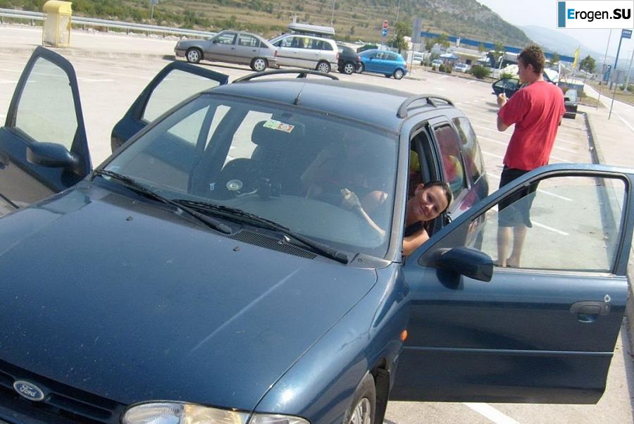 youth on a rocky shore. Photo 38