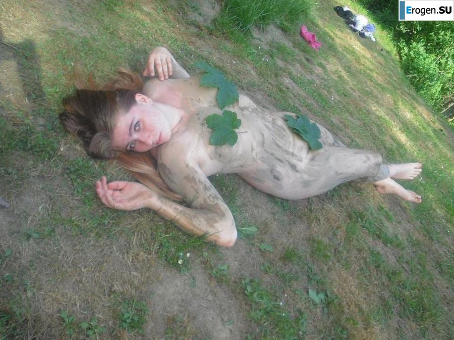 лезбиянки в палаточном лагере. Фото 12