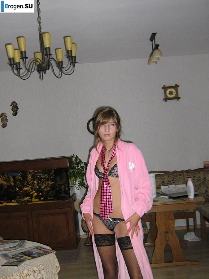 a little revealing underwear. Photo 9
