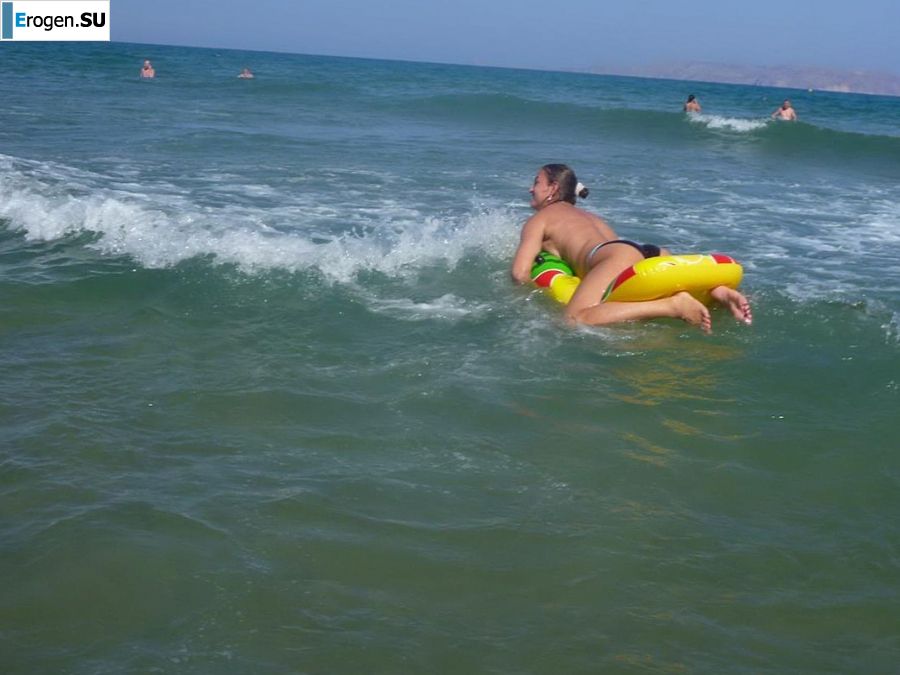 fun on a nudist beach. Photo 19