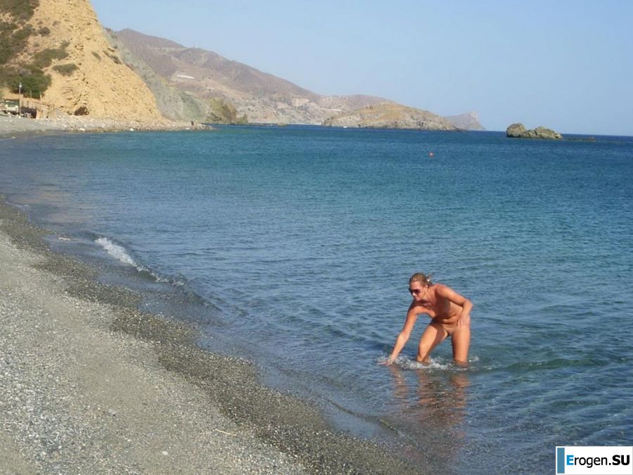 fun on a nudist beach. Photo 5