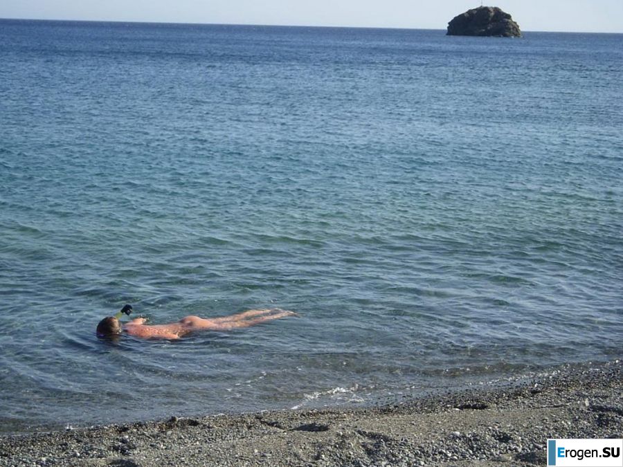 fun on a nudist beach. Photo 7