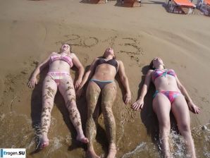 fun on a nudist beach. Thumb 17