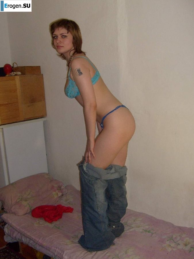 just fooling around and undressing. Photo 4