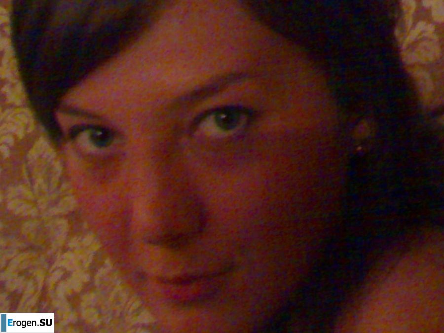 anxious husband catches his undressed wife on camera. Photo 27