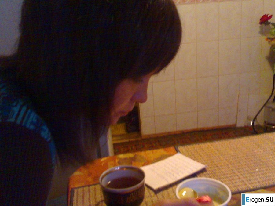 anxious husband catches his undressed wife on camera. Photo 8