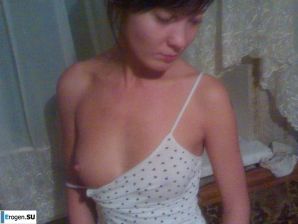 anxious husband catches his undressed wife on camera. Thumb 15