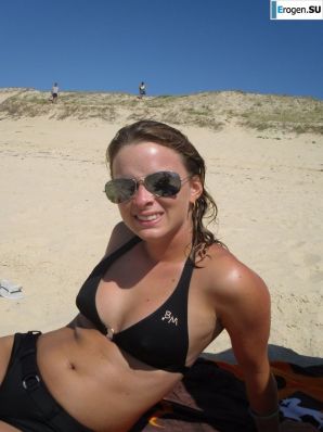 mischievous minx on the beach. Thumb 27