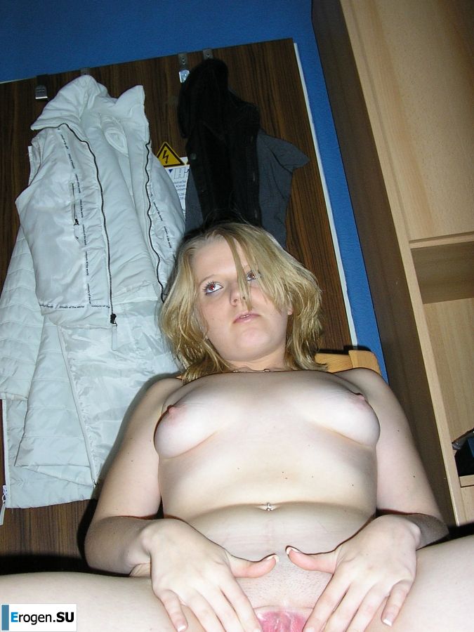 очередные самострелы недотраханной девушки. Фото 32