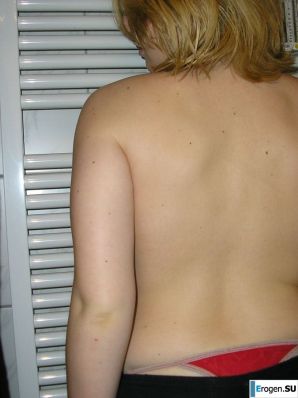 очередные самострелы недотраханной девушки. Эскиз 40