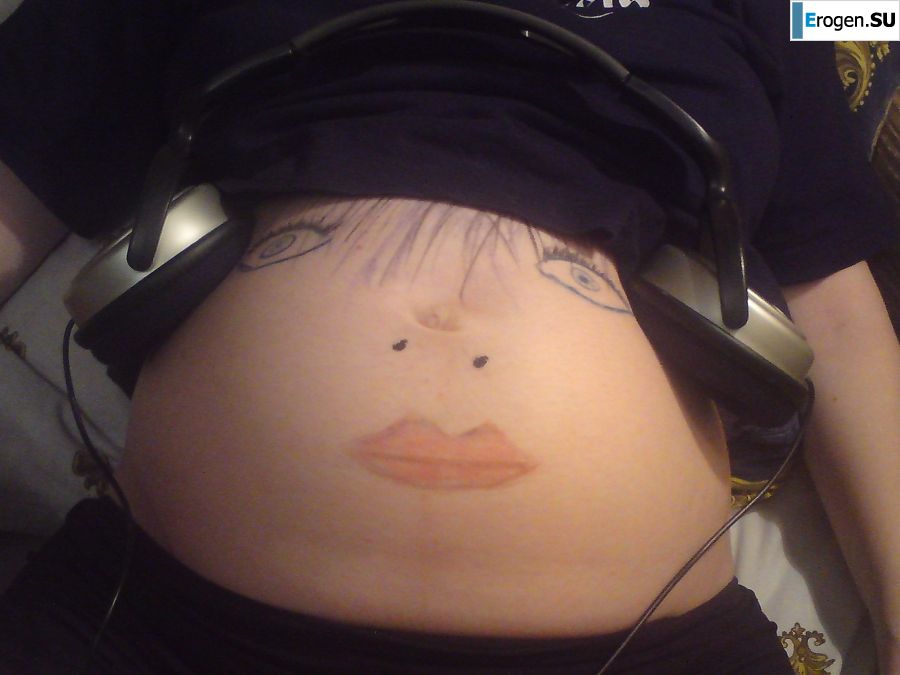 a young girl with her boyfriend frolics. Photo 15