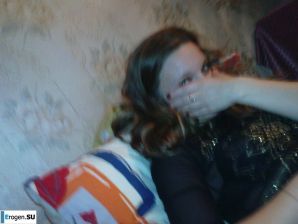 a young girl with her boyfriend frolics. Thumb 10