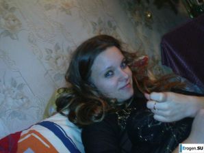 a young girl with her boyfriend frolics. Thumb 9