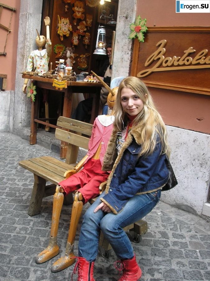 funny naked blonde. Photo 34