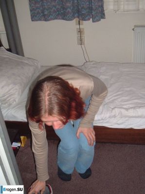 рыжая стройная бестия без нижнего белья. Эскиз 55