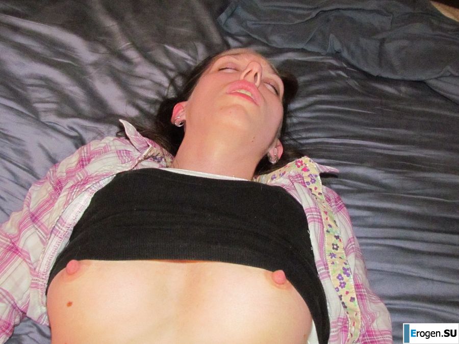 we are harassing a sleepy slimmer. Photo 25