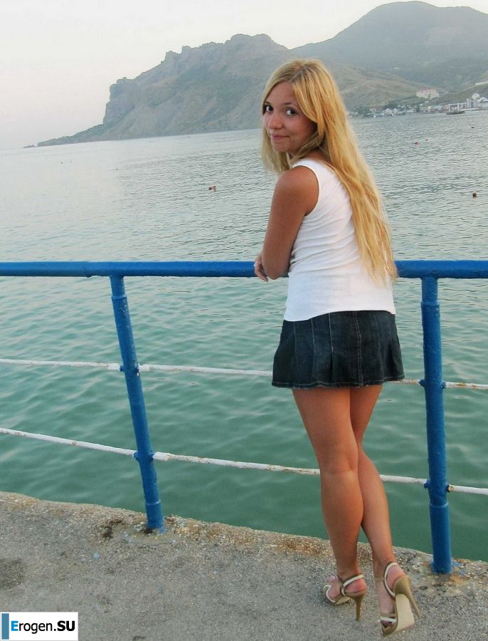 funny naked blonde. Part 2. Photo 30