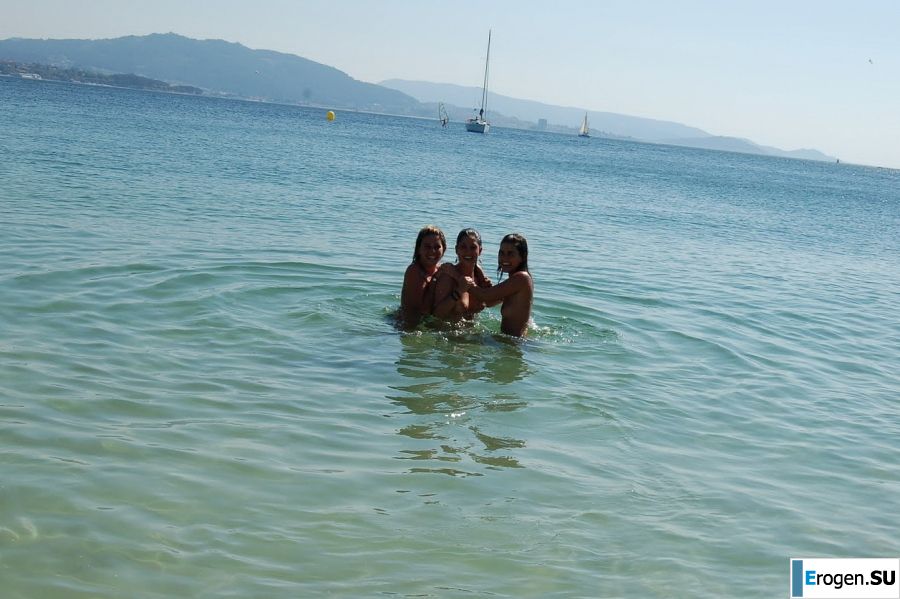 nudist lesbians. Photo 7