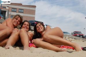 nudist lesbians. Thumb 31