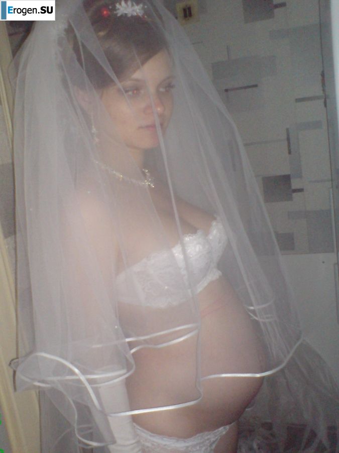 молодая девушка со своим парнем резвится. Часть 2. Фото 17