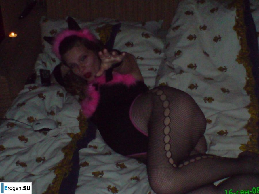 молодая девушка со своим парнем резвится. Часть 2. Фото 24