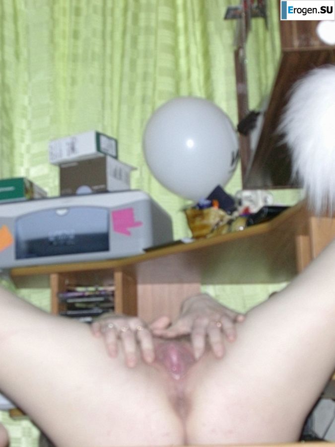 молодая девушка со своим парнем резвится. Часть 2. Фото 35