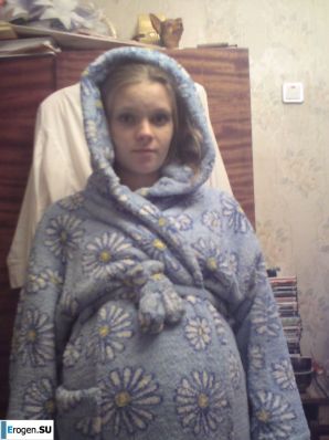 молодая девушка со своим парнем резвится. Часть 2. Эскиз 25