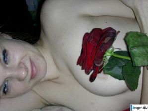 молодая девушка со своим парнем резвится. Часть 2. Эскиз 28