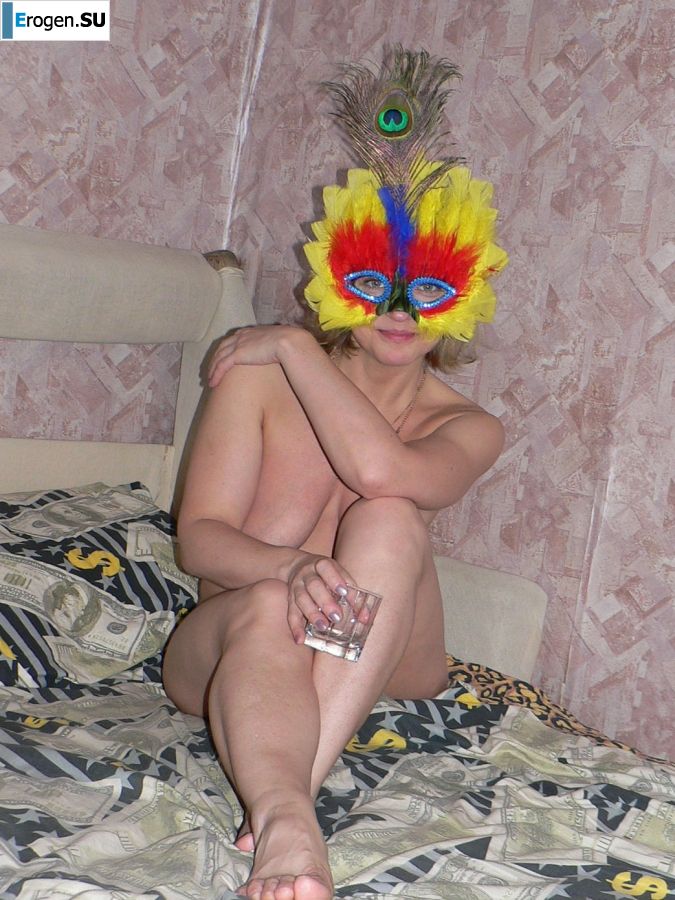 experienced blue-eye and her fuckers. Photo 8