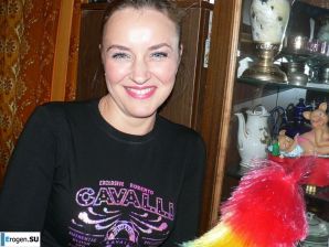 опытная голубоглазка и ее потрахушки. Эскиз 31