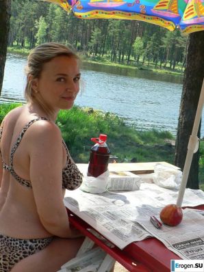 опытная голубоглазка и ее потрахушки. Эскиз 37