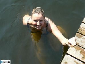 опытная голубоглазка и ее потрахушки. Эскиз 44