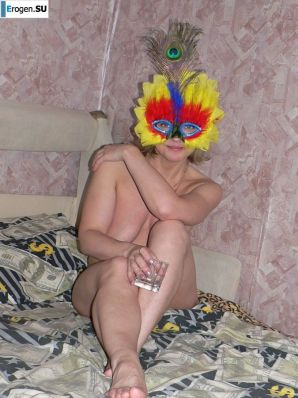 опытная голубоглазка и ее потрахушки. Эскиз 8